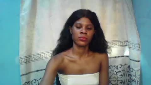 Snapshot of luckymadequeen chatting on January 16, 9:16 am Gloria online show from January 16, 9:16 am