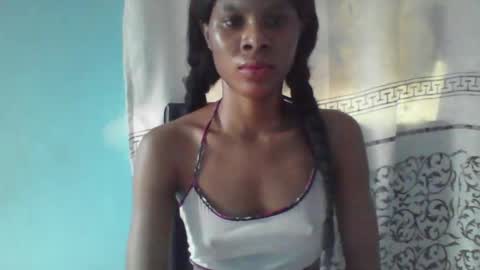 Snapshot of luckymadequeen chatting on January 18, 9:24 am Gloria online show from January 18, 9:24 am