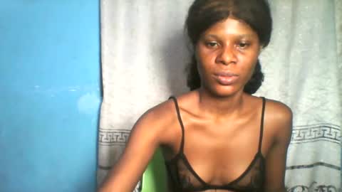 Snapshot of luckymadequeen chatting on July 10, 1:10 am Gloria online show from July 10, 1:10 am