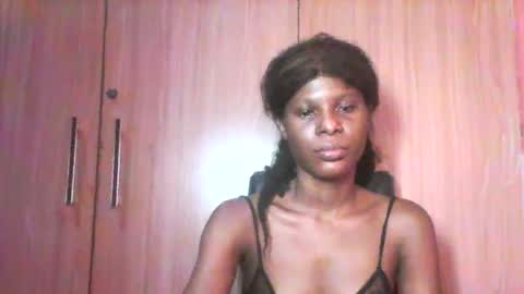Snapshot of luckymadequeen chatting on July 13, 10:23 pm Gloria online show from July 13, 10:23 pm
