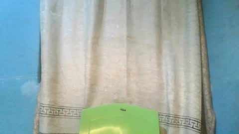 Snapshot of luckymadequeen chatting on July 26, 10:27 pm Gloria online show from July 26, 10:27 pm