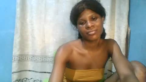 Snapshot of luckymadequeen chatting on July 30, 11:48 pm Gloria online show from July 30, 11:48 pm