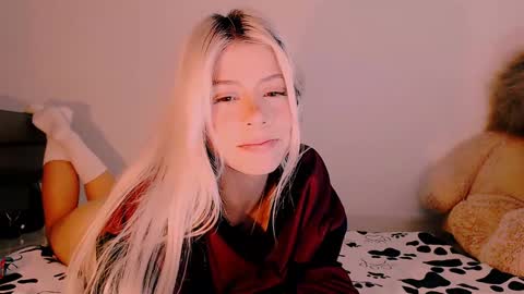 Snapshot of luckysapphire777 chatting on February 8, 4:36 pm luckysapphire777 online show from February 8, 4:36 pm