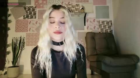 luckysapphire777 online show from May 1, 12:10 pm