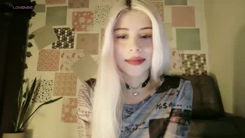 luckysapphire777 online show from August 5, 12:19 pm