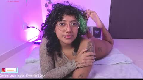 Luanis online show from March 7, 1:35 am