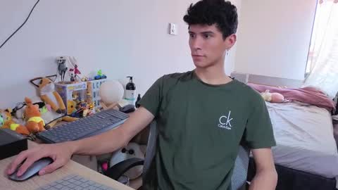 Lu Independent Model online show from February 27, 8:31 pm