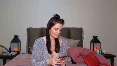 Lucy online show from October 22, 9:03 pm