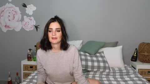 Lucy online show from April 28, 9:09 pm