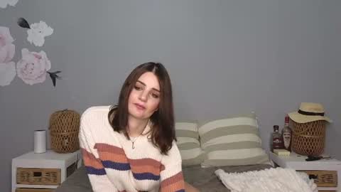 Snapshot of lucy1990xxx chatting on July 28, 9:03 pm Lucy online show from July 28, 9:03 pm