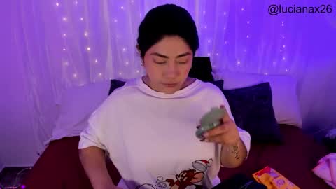 Snapshot of lucy266_ chatting on November 25, 3:28 am lucy online show from November 25, 3:28 am