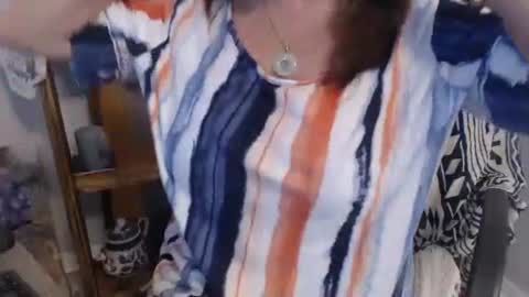 lucy_0000 online show from November 17, 6:03 pm