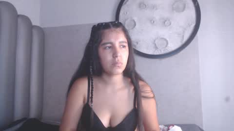  online show from April 11, 10:25 pm