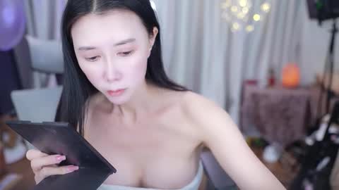 Snapshot of lucy__bb chatting on January 14, 1:55 am Lucy online show from January 14, 1:55 am