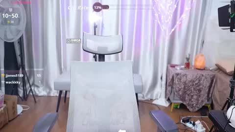 Snapshot of lucy__bb chatting on March 14, 5:46 am Lucy online show from March 14, 5:46 am