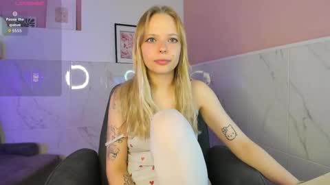 Lucy online show from November 21, 6:01 am