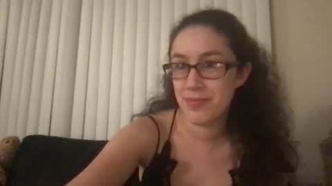 Snapshot of lucy_allison chatting on February 14, 6:10 am Lucy online show from February 14, 6:10 am