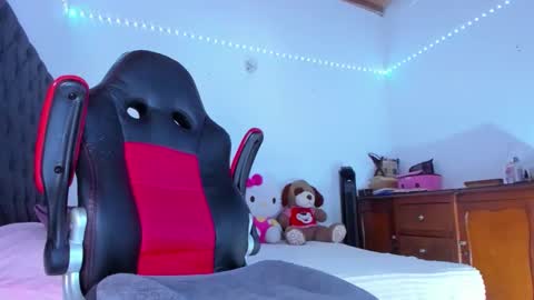 Snapshot of lucy_chanel chatting on November 23, 9:14 pm lucy online show from November 23, 9:14 pm