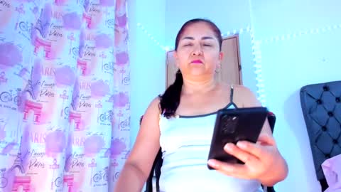 lucy online show from August 5, 3:20 am