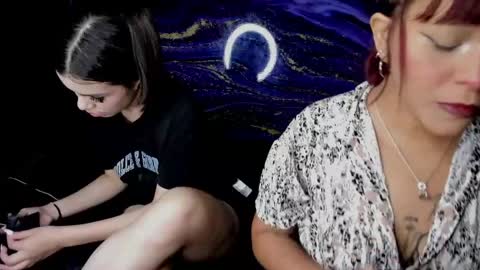 lucy_doll69 online show from May 1, 9:41 pm