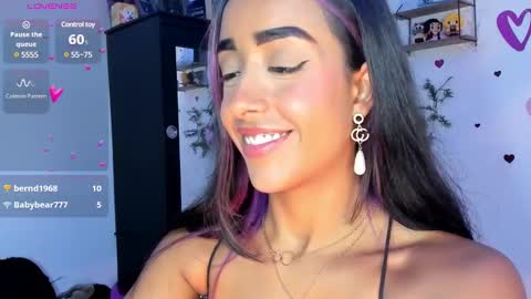 Snapshot of lucy_ev chatting on March 5, 11:38 am Lucy online show from March 5, 11:38 am