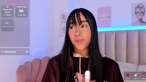 Snapshot of lucy_ev chatting on September 24, 5:00 am Lucy online show from September 24, 5:00 am