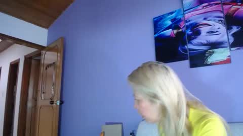  SleepyAbuela online show from March 17, 1:03 pm