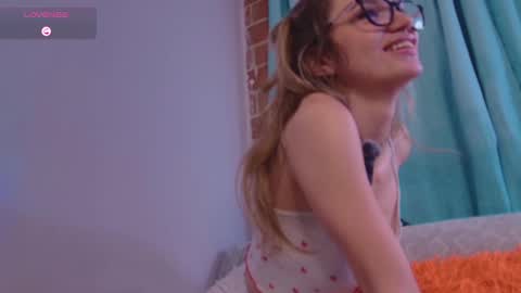 Snapshot of lucy_priincess chatting on February 25, 7:20 am lucy online show from February 25, 7:20 am