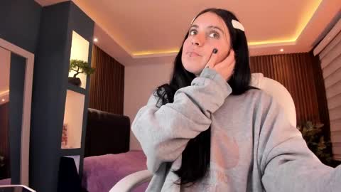 Snapshot of lucy_smith7 chatting on December 20, 8:17 am Sofia  online show from December 20, 8:17 am