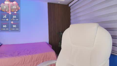 Snapshot of lucy_smith7 chatting on September 30, 7:52 pm Sofia  online show from September 30, 7:52 pm