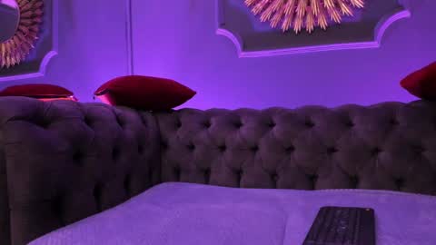 Lucy  online show from December 18, 11:51 pm