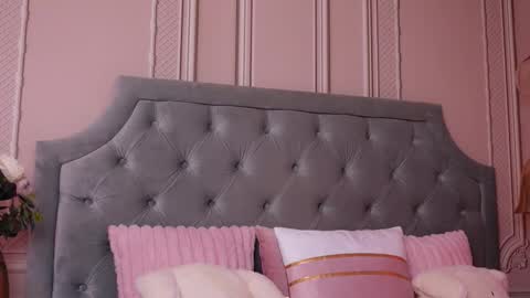 Snapshot of lucyaddison chatting on October 27, 4:27 am LucyAddison online show from October 27, 4:27 am