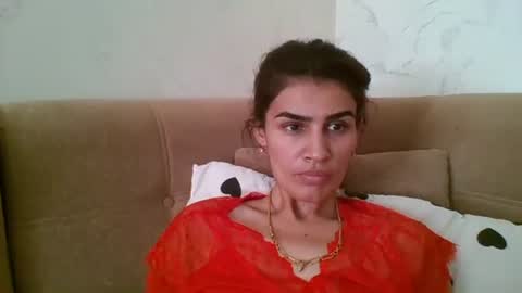 Snapshot of lucydoorbell chatting on October 15, 7:52 am lucydoorbell online show from October 15, 7:52 am