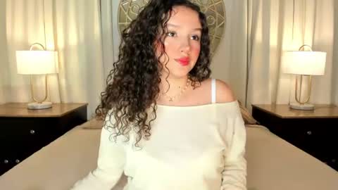 Lucy online show from June 25, 2:11 am