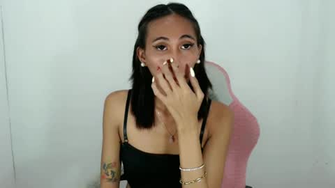 Snapshot of lucyseductive_ chatting on July 5, 5:42 pm JIRVIE online show from July 5, 5:42 pm