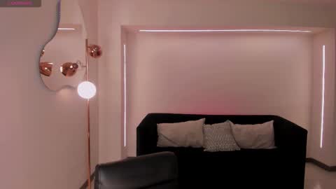 Lucy online show from November 26, 7:15 pm