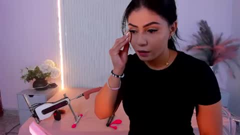 Lucy Wold online show from June 18, 6:45 pm