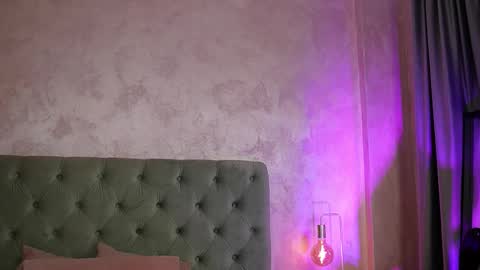 LucyWillow online show from February 22, 4:35 am