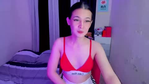 Snapshot of lucyx143 chatting on July 15, 7:19 pm Lucy online show from July 15, 7:19 pm