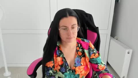 Snapshot of lucyycharm chatting on July 8, 12:53 pm Lucy online show from July 8, 12:53 pm