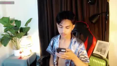 Snapshot of luda_69 chatting on June 6, 4:12 pm luda_69 online show from June 6, 4:12 pm