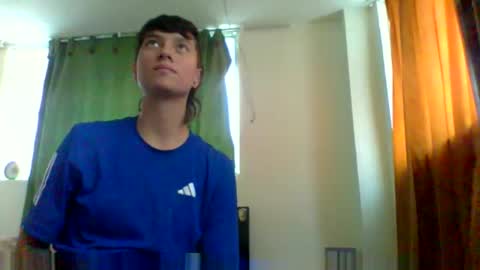 Snapshot of lugiiz05_ chatting on October 29, 8:10 pm lugiiz05_ online show from October 29, 8:10 pm