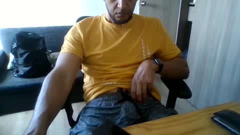 luhizu87871987 online show from June 17, 7:37 pm