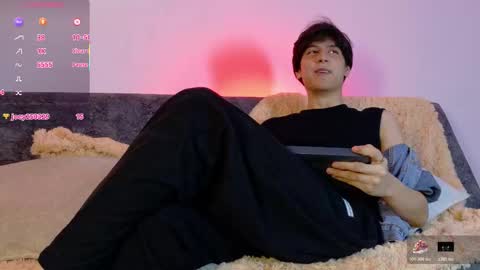 Lui online show from February 19, 5:47 am