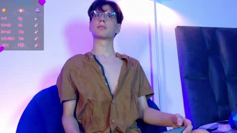 Lui online show from April 26, 9:12 pm