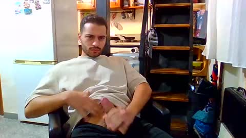 Snapshot of luigi281996 chatting on December 21, 2:58 pm luigi281996 online show from December 21, 2:58 pm