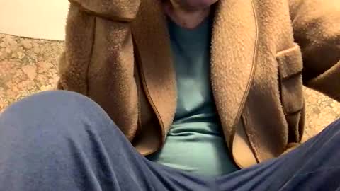 Snapshot of luigir51zas chatting on December 16, 9:09 pm Luis online show from December 16, 9:09 pm