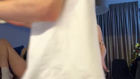 Luis and Alina online show from January 7, 5:31 pm