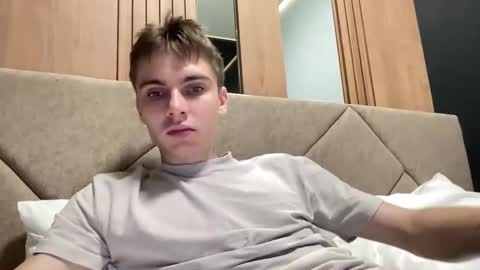 Snapshot of luis_7777 chatting on October 9, 3:21 pm Luis online show from October 9, 3:21 pm