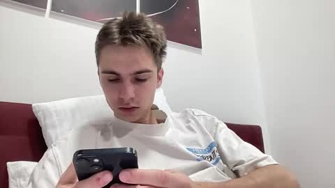 Snapshot of luis_7777 chatting on October 22, 1:11 pm Luis online show from October 22, 1:11 pm